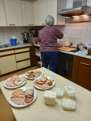 44-Brotzeitvorbereitung